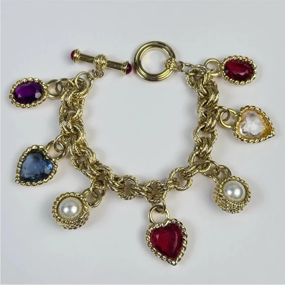 Vintage 80s Givenchy Lucite Charm Bracelet Chunky Heart Goldtone Runway SZ 6-3/4 - Picture 14 of 16
